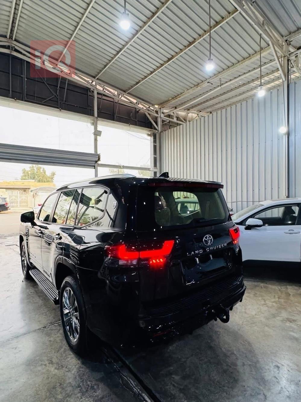 تويوتا لاندكروزر